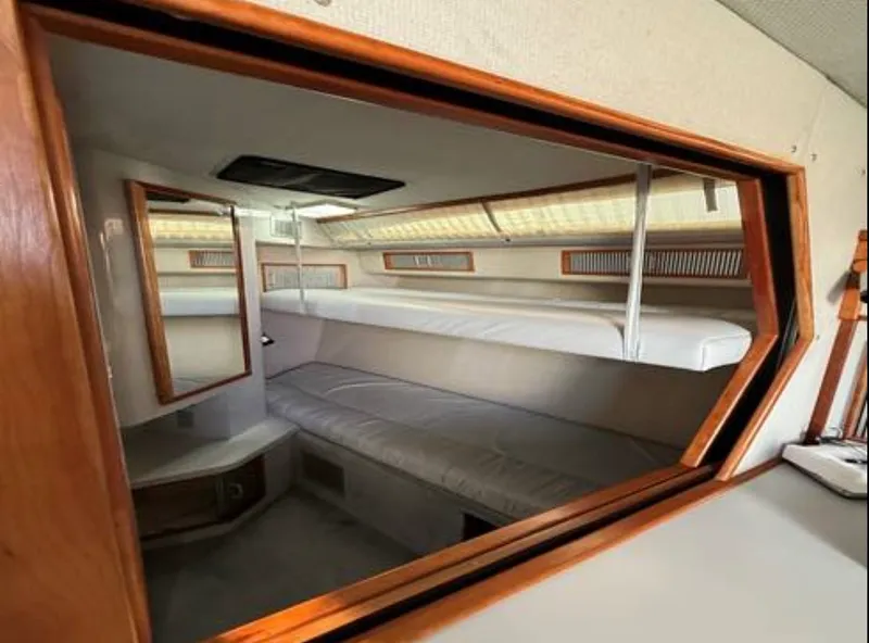 Slide: The Image of Sea Ray 390 EC 1988 - 45