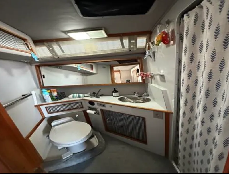 Slide: The Image of Sea Ray 390 EC 1988 - 46