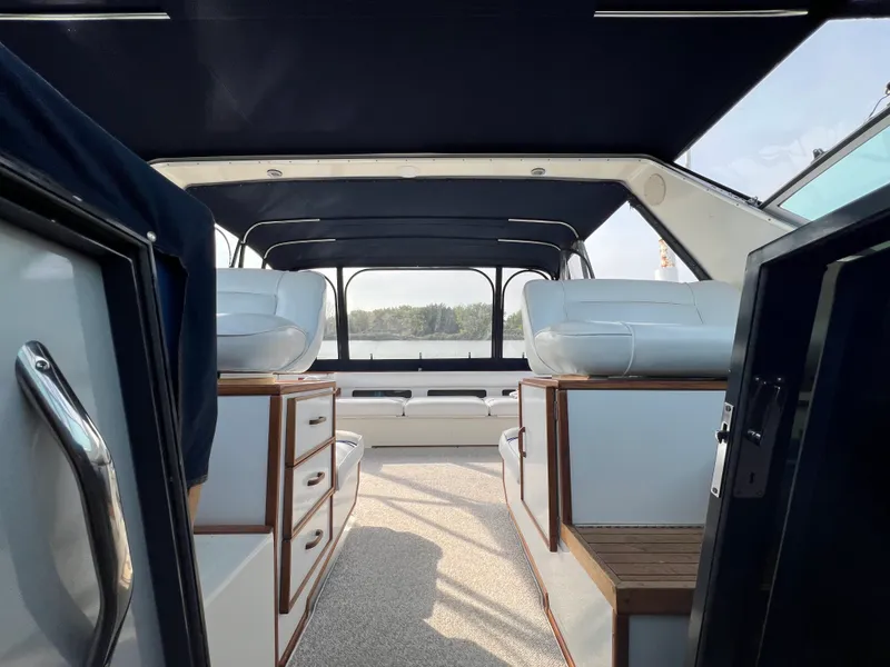 Slide: The Image of Sea Ray 390 EC 1988 - 54