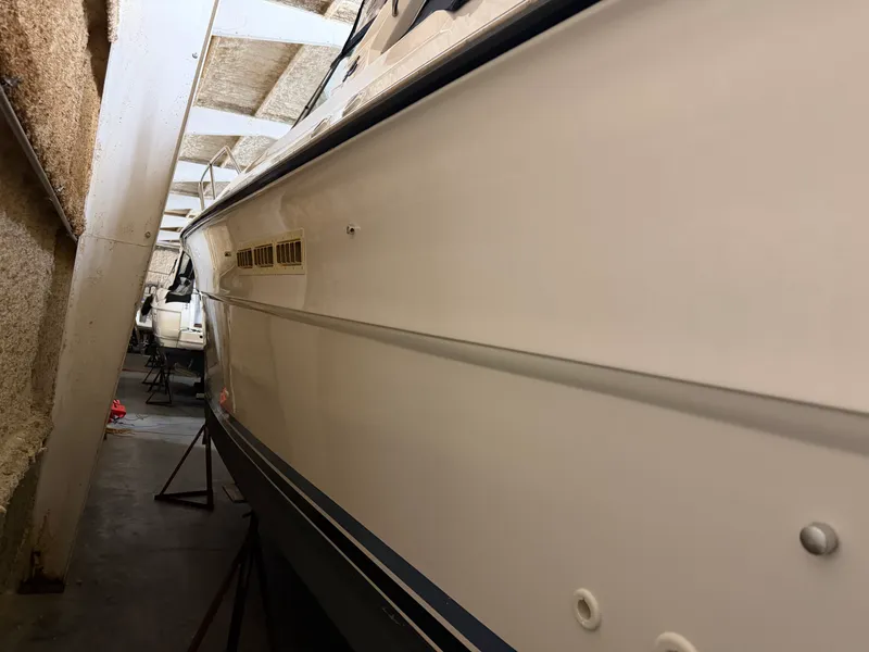 Slide: The Image of Sea Ray 390 EC 1988 - 9