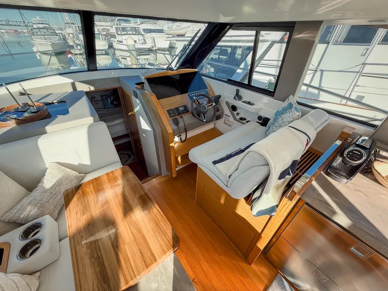 Slide: The Image of Tiara C39 COUPE 2023 - 18