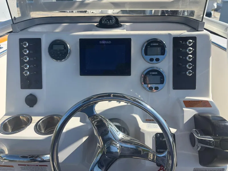 Slide: The Image of Robalo R200ES 2017 - 8