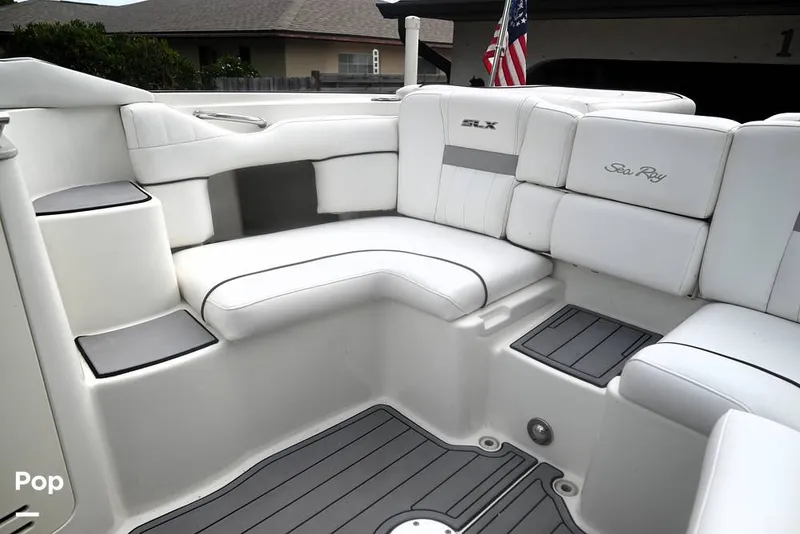 Slide: The Image of Sea Ray SLX 270 50th Anniversary Edition 2009 - 15564779