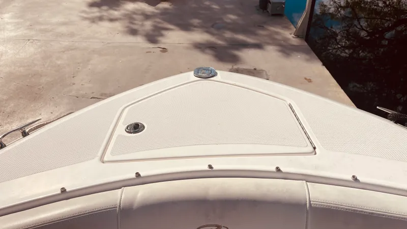 Slide: The Image of Regal 2800 BOWRIDER 2016 - 13