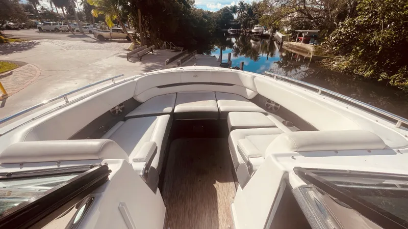 Slide: The Image of Regal 2800 BOWRIDER 2016 - 15