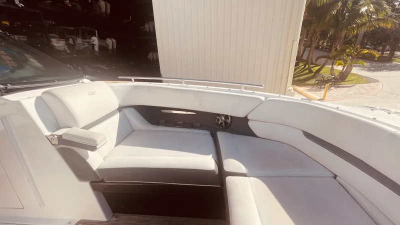 Slide: The Image of Regal 2800 BOWRIDER 2016 - 17