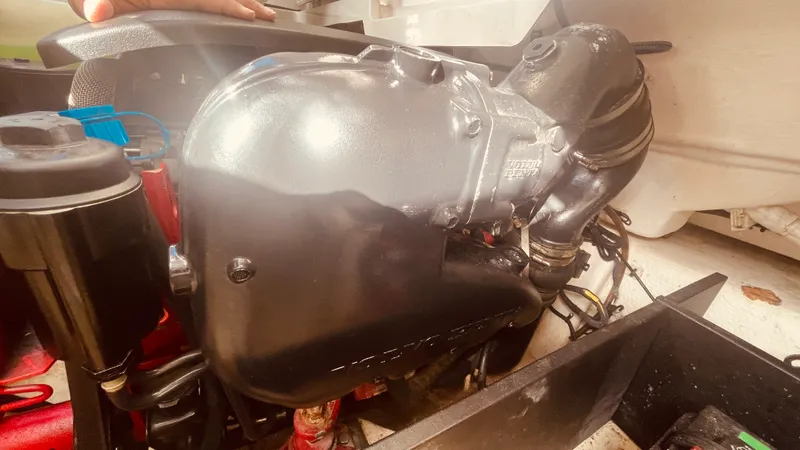 Slide: The Image of Regal 2800 BOWRIDER 2016 - 23