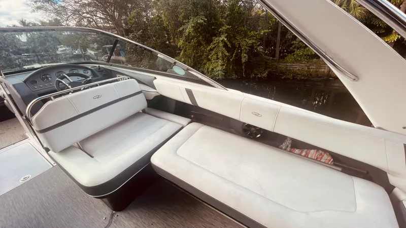 Slide: The Image of Regal 2800 BOWRIDER 2016 - 35