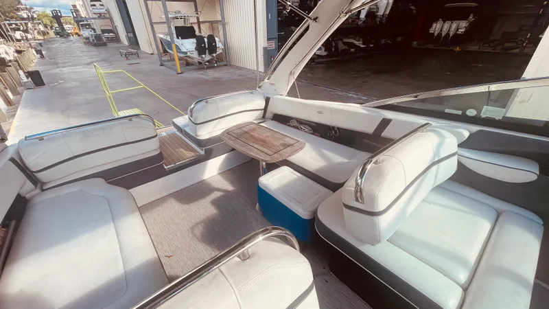 Slide: The Image of Regal 2800 BOWRIDER 2016 - 50