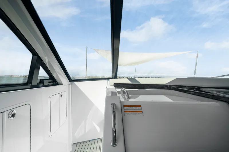 Slide: The Image of Cruisers Yachts 50GLS OB 2026 - 105