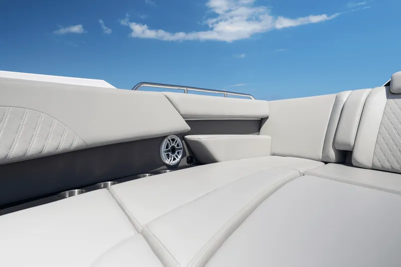 Slide: The Image of Cruisers Yachts 50GLS OB 2026 - 72