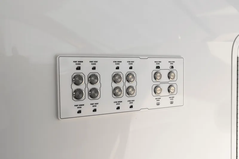 Slide: The Image of Cruisers Yachts 50GLS OB 2026 - 92