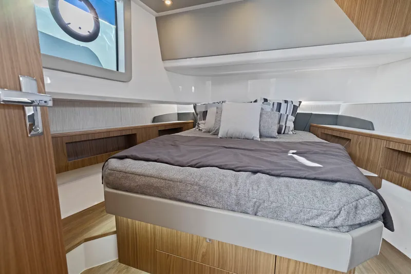 Slide: The Image of Cruisers 50GLS OB 2026 - 32