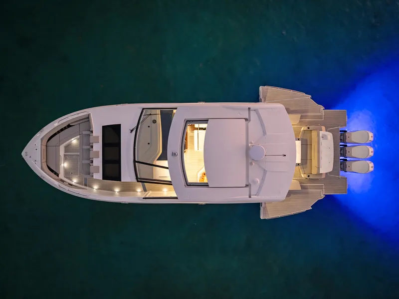 Slide: The Image of Cruisers Yachts 50GLS OB 2026 - 11