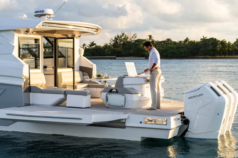 Slide: The Image of Cruisers Yachts 50GLS OB 2026 - 29