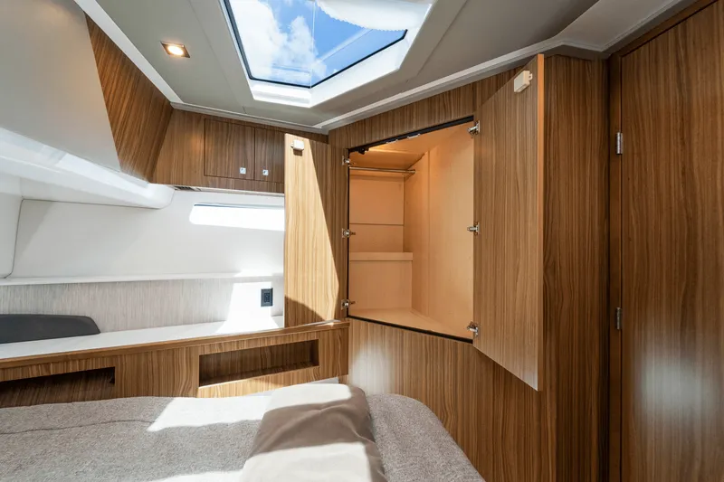 Slide: The Image of Cruisers Yachts 50GLS OB 2026 - 60