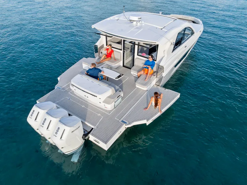 Slide: The Image of Cruisers Yachts 50GLS OB 2026 - 7