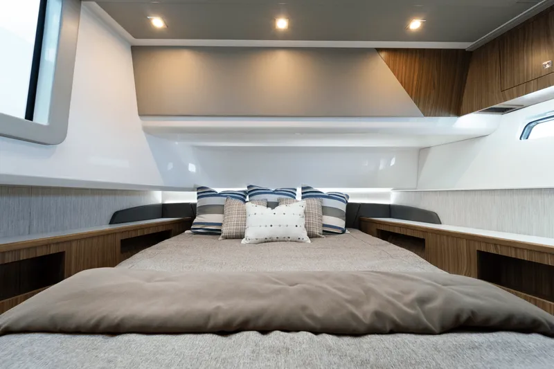 Slide: The Image of Cruisers Yachts 50GLS OB 2026 - 71