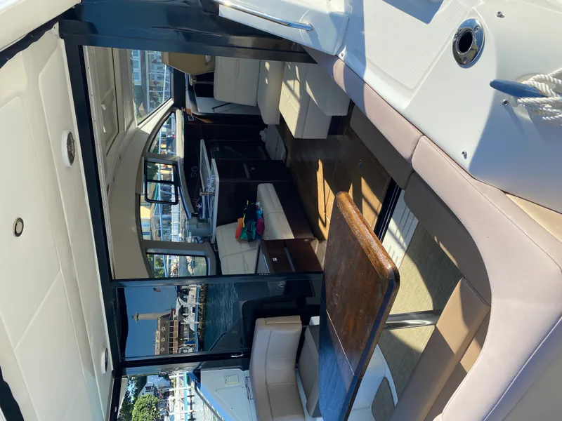 Slide: The Image of Sea Ray Sundancer 400 2017 - 2