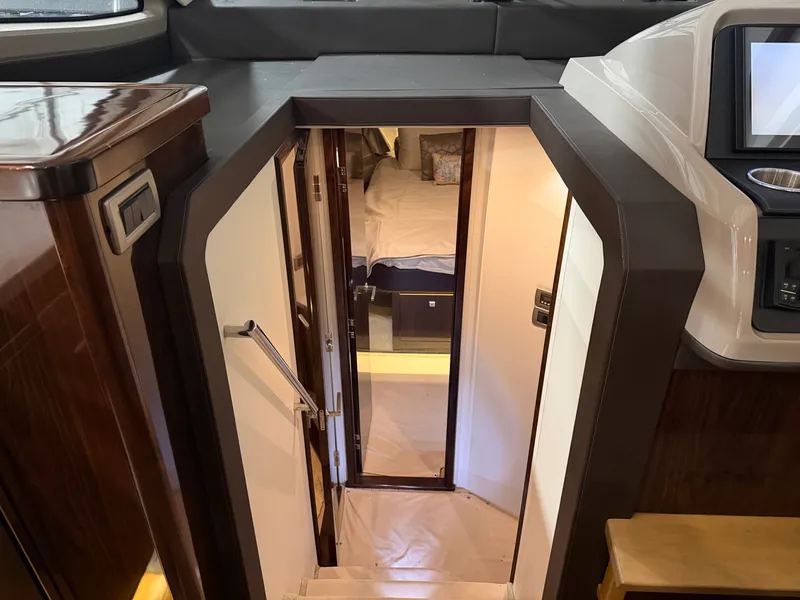 Slide: The Image of Sea Ray Sundancer 400 2017 - 26