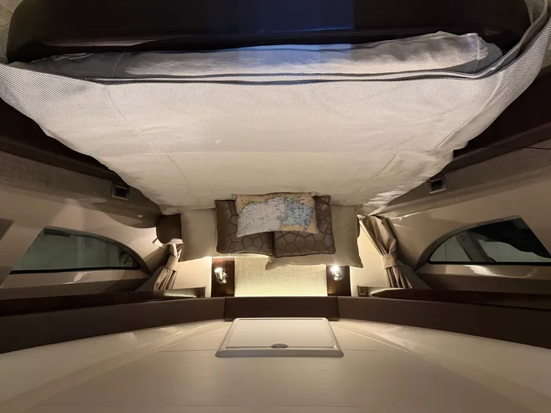 Slide: The Image of Sea Ray Sundancer 400 2017 - 27