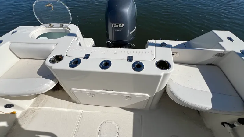 Slide: The Image of Sailfish 220 CC 2015 - 14