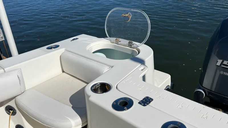 Slide: The Image of Sailfish 220 CC 2015 - 15