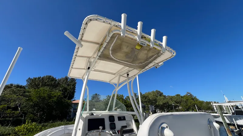 Slide: The Image of Sailfish 220 CC 2015 - 17