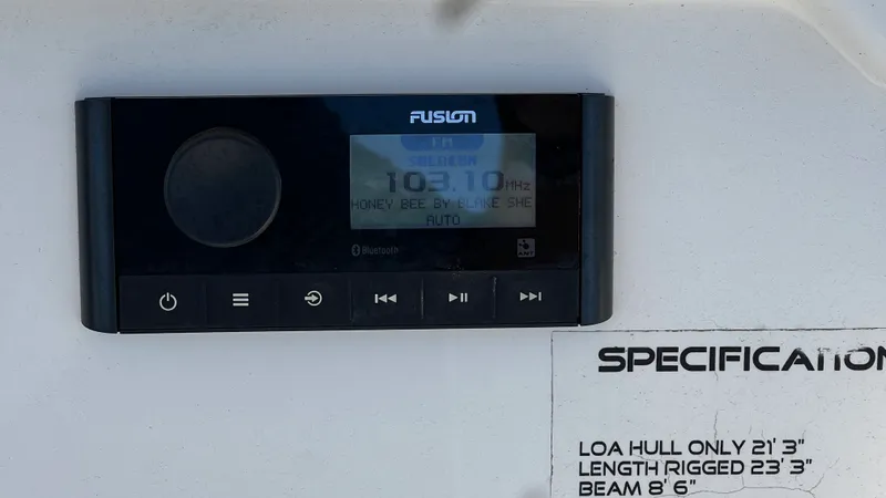 Slide: The Image of Sailfish 220 CC 2015 - 25