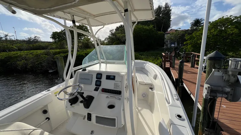 Slide: The Image of Sailfish 220 CC 2015 - 4