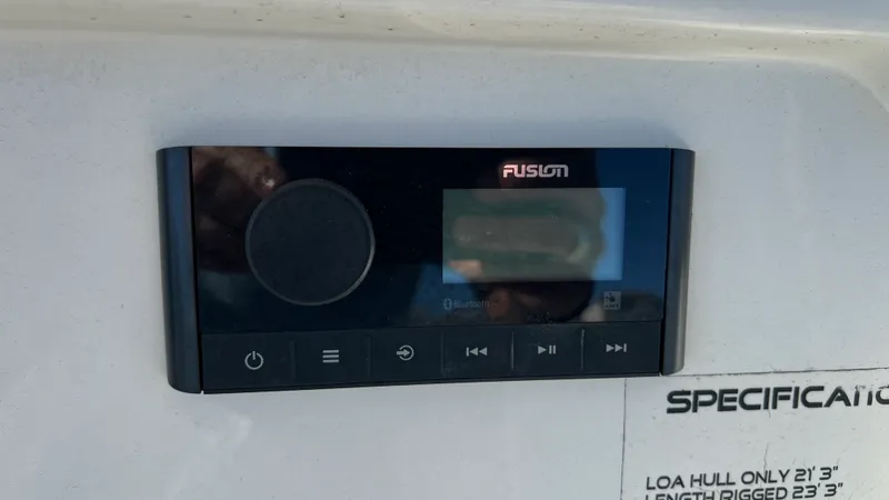 Slide: The Image of Sailfish 220 CC 2015 - 8