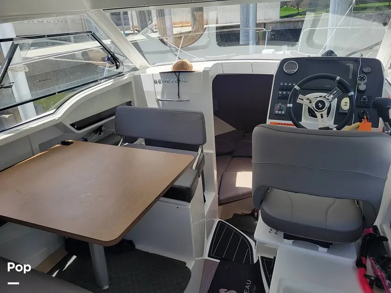 Slide: The Image of Beneteau Antares 8 2023 - 15548787
