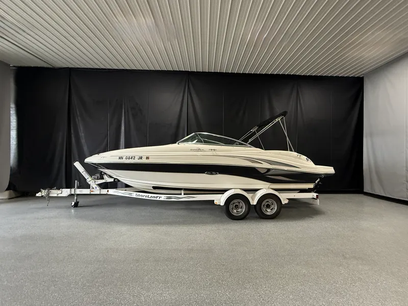 The Image of Sea Ray 220 SUNDECK 2003 - 0