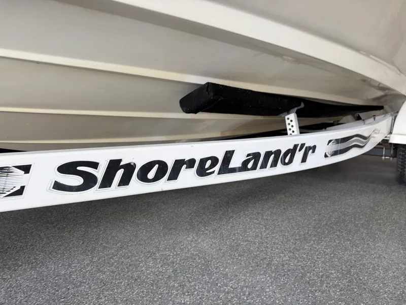 Slide: The Image of Sea Ray 220 SUNDECK 2003 - 109