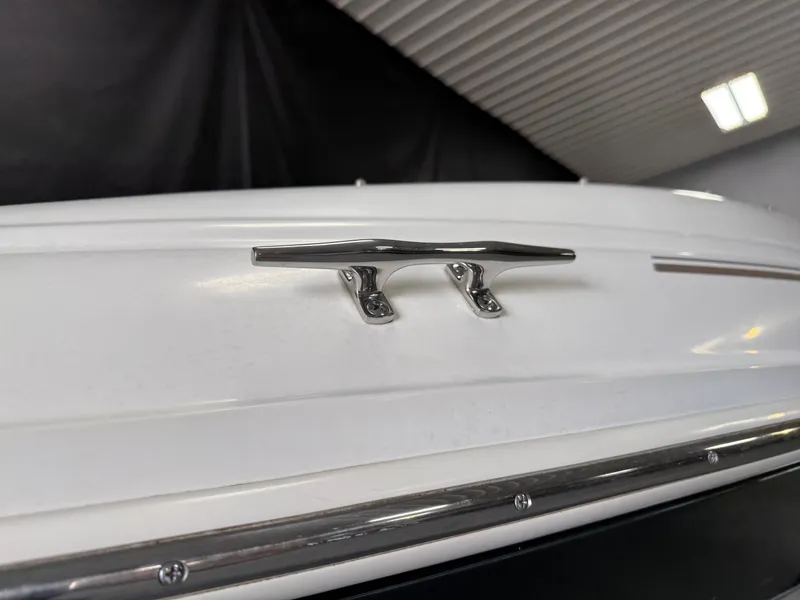 Slide: The Image of Sea Ray 220 SUNDECK 2003 - 110