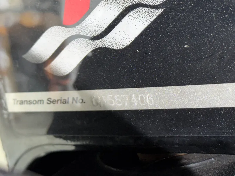 Slide: The Image of Sea Ray 220 SUNDECK 2003 - 19