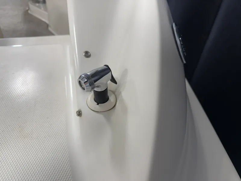 Slide: The Image of Sea Ray 220 SUNDECK 2003 - 25