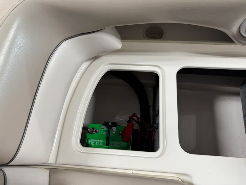 Slide: The Image of Sea Ray 220 SUNDECK 2003 - 43