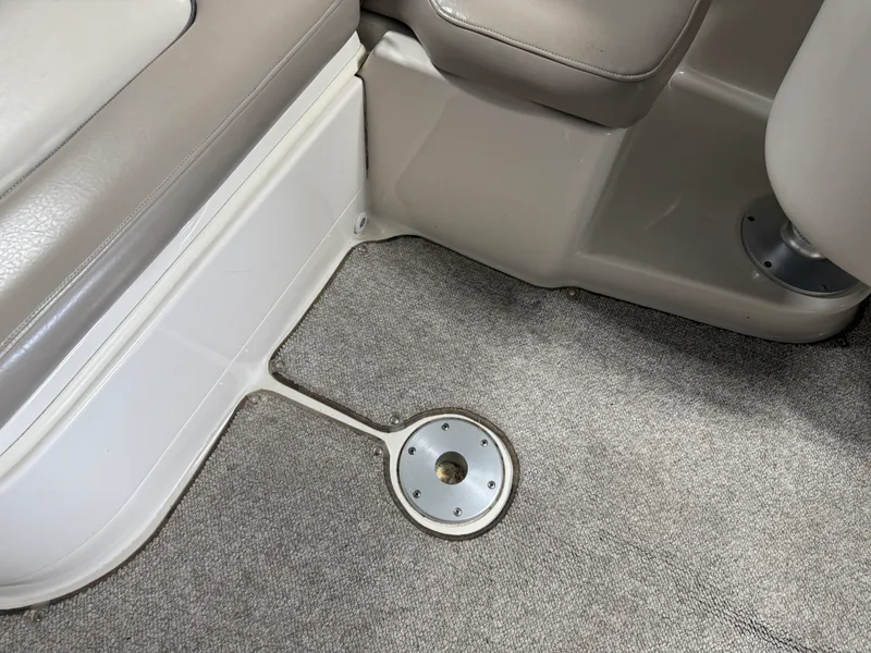 Slide: The Image of Sea Ray 220 SUNDECK 2003 - 48