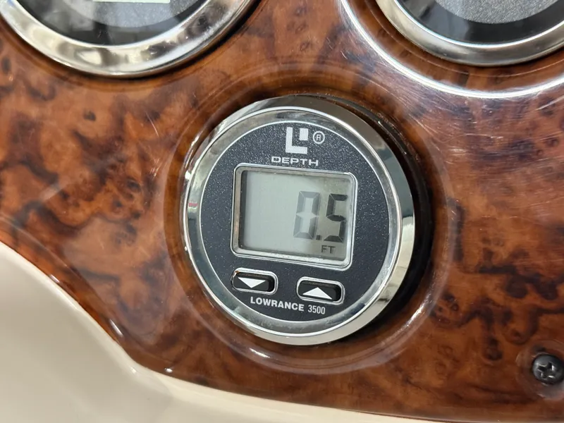 Slide: The Image of Sea Ray 220 SUNDECK 2003 - 77