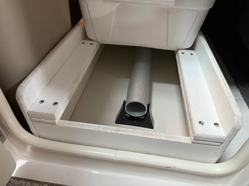 Slide: The Image of Sea Ray 220 SUNDECK 2003 - 87