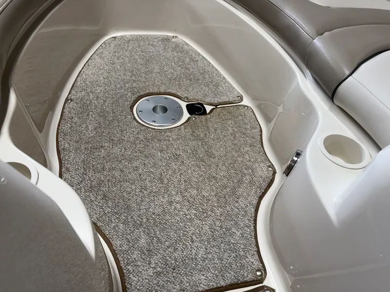 Slide: The Image of Sea Ray 220 SUNDECK 2003 - 94