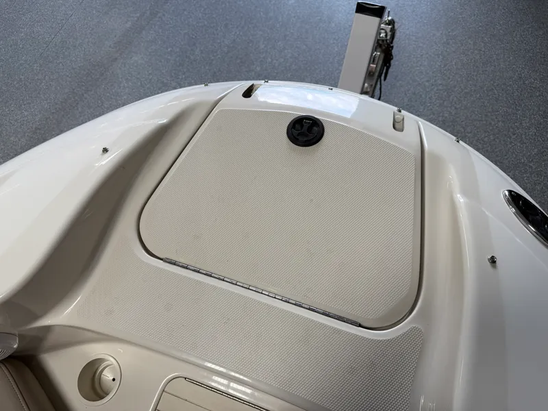 Slide: The Image of Sea Ray 220 SUNDECK 2003 - 98