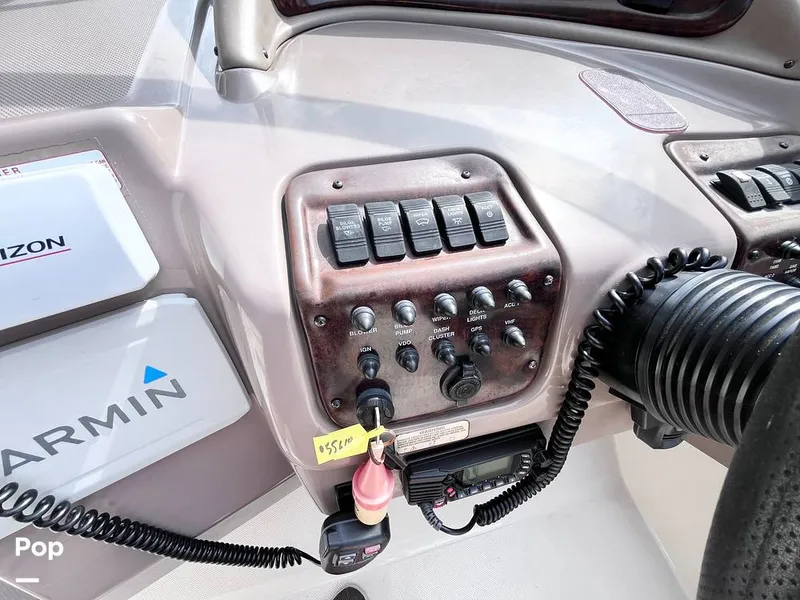 Slide: The Image of Regal 2665 Commodore 2002 - 16246203