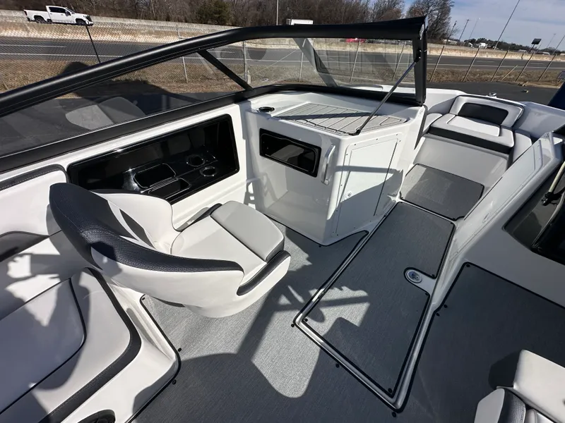 Slide: The Image of Yamaha SX195 2026 - 10