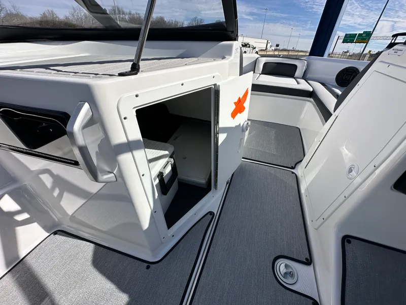 Slide: The Image of Yamaha SX195 2026 - 12