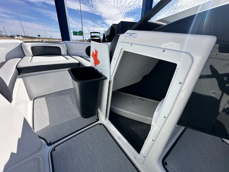 Slide: The Image of Yamaha SX195 2026 - 13