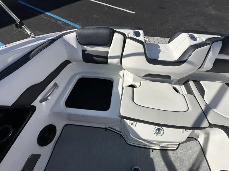 Slide: The Image of Yamaha SX195 2026 - 18