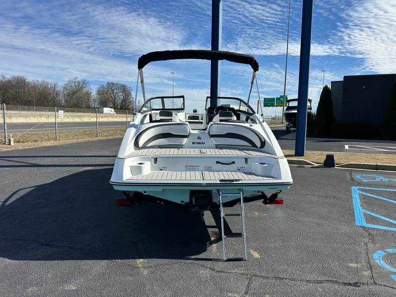 Slide: The Image of Yamaha SX195 2026 - 2