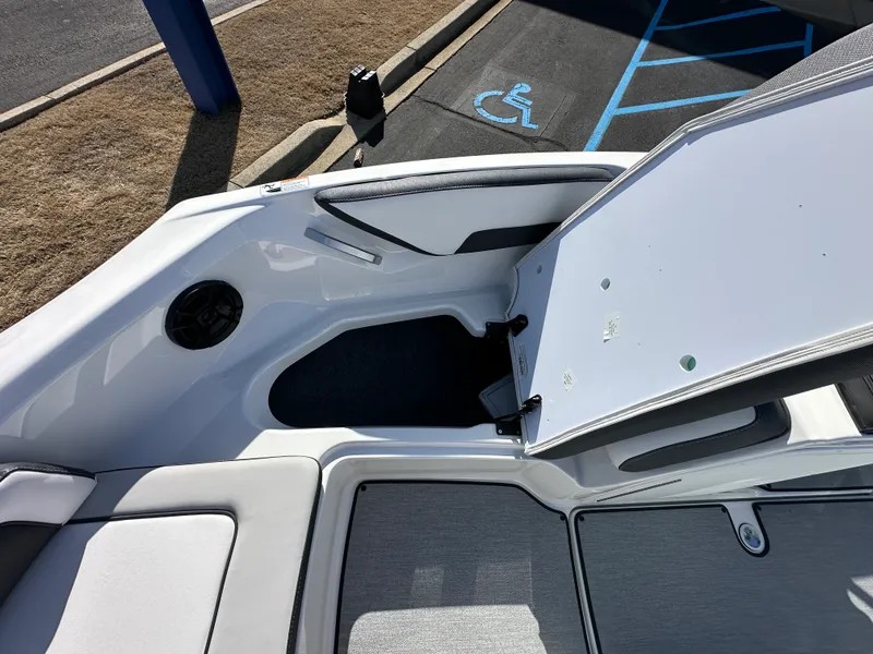 Slide: The Image of Yamaha SX195 2026 - 7